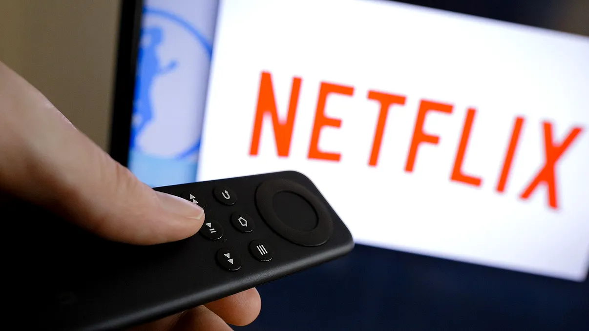 Cine-i face concurență lui Netflix: noul serviciu de streaming disponibil și-n România