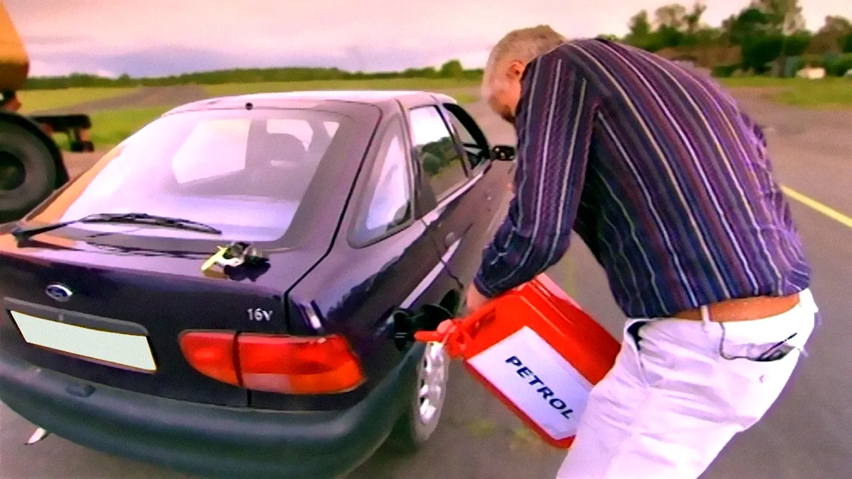 Ce nu știu cei cu mașini pe benzină și motorină, mașina ți se strică instant. Ce este și cum dăunează 