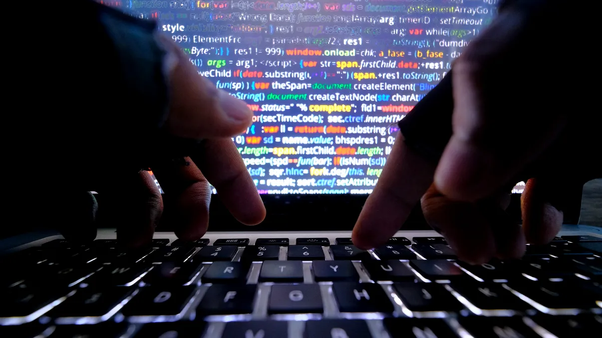 Țara din Europa care ia în serios amenințările cibernetice: cât costă ”soluția”