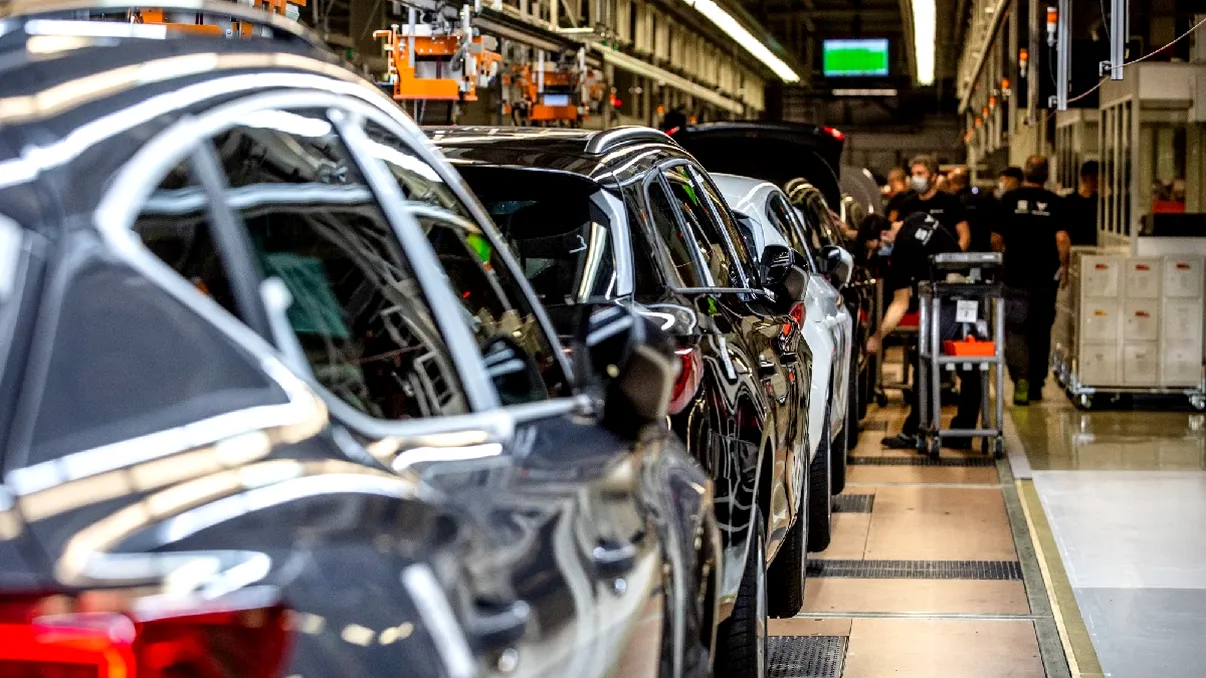 Mașinile germane, sub un viitor incert: tradiție sau ecologie, șomeri sau protecția mediului