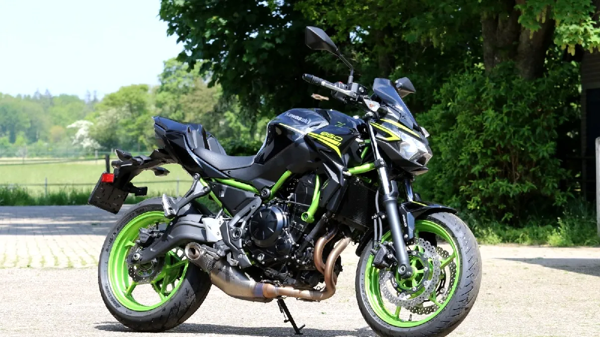 Kawasaki îți arată viitorul motoarelor hibride: totul pleacă de la un alt fel de încărcare