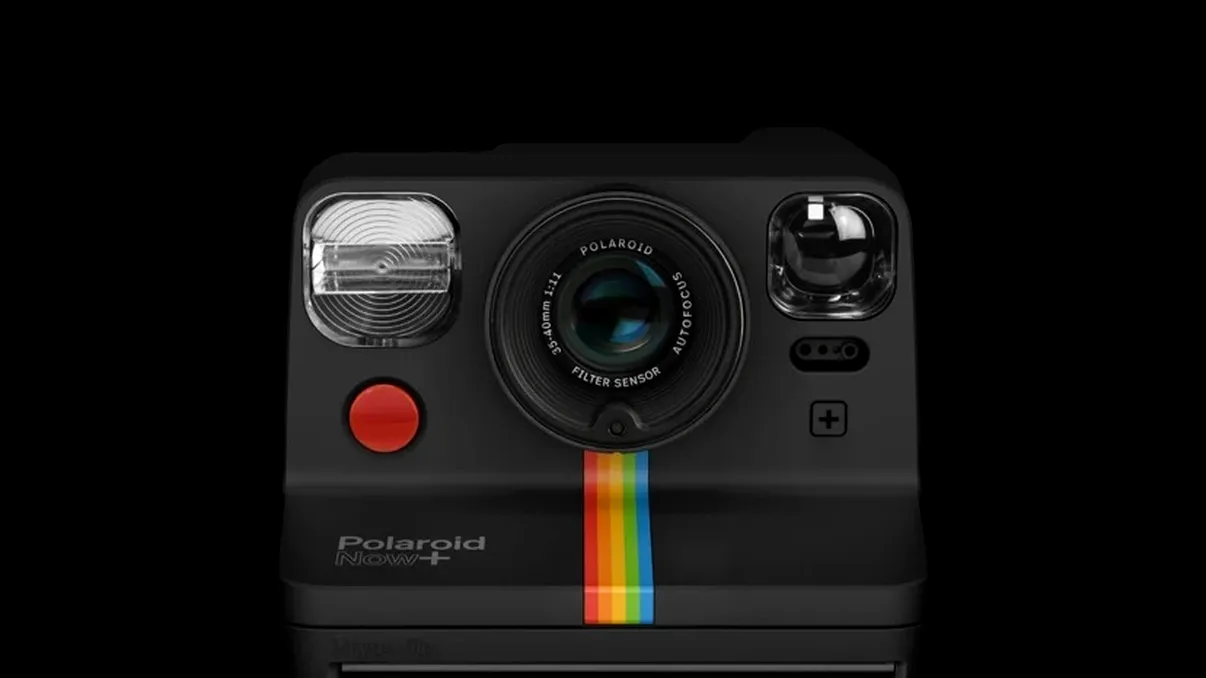 Polaroid vine cu noua cameră cu aspect retro. Este mai tehologizată decât ai crede