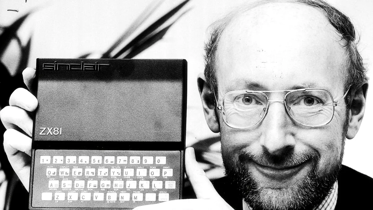 Industria tech, pierdere uriașă: cine a fost Sir Clive Sinclair, inventatorul calculatorului de buzunar