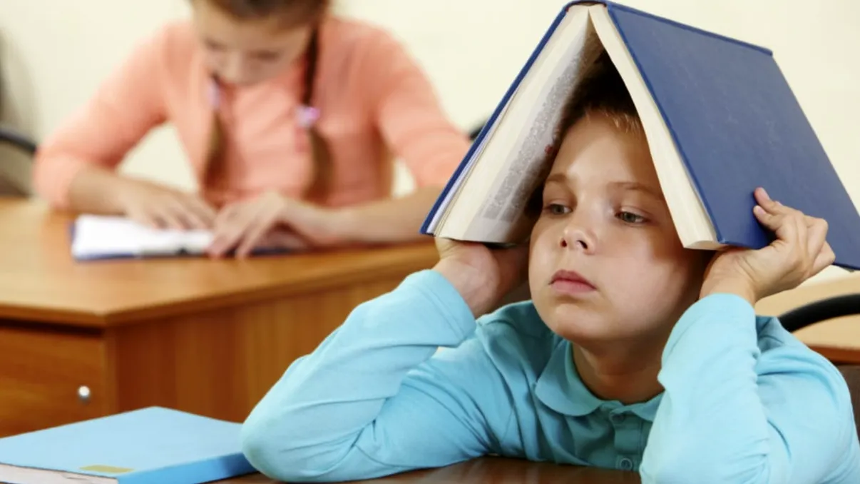 Sistemul de învățământ e la pământ: analfabetismul funcțional e la ordinea zilei