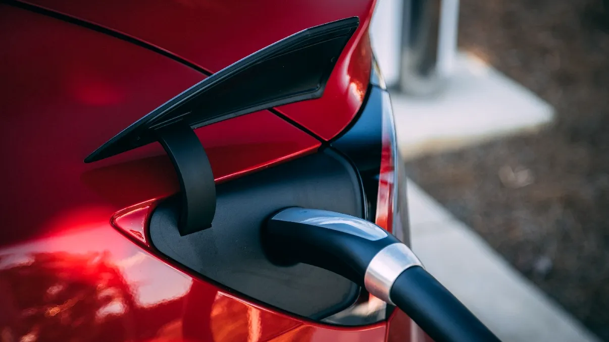 Motivul pentru care mașinile electrice rămân o raritate, conform experților: România, exemplul perfect