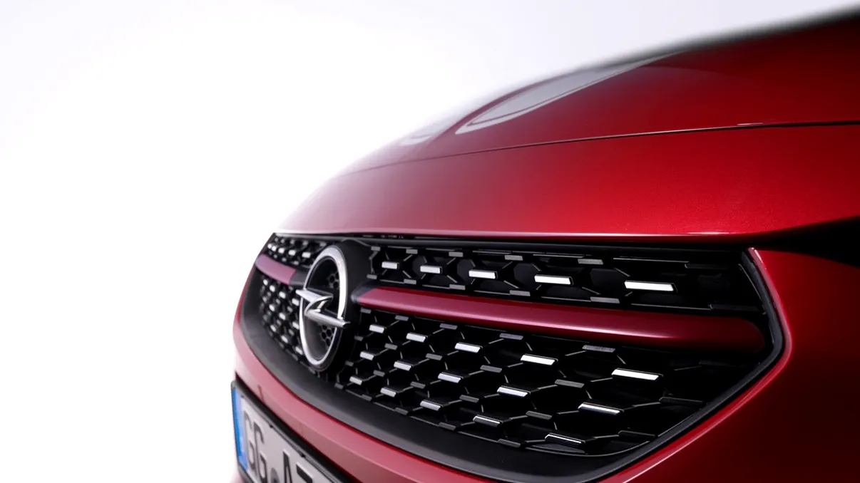 Probleme pentru Opel: de ce a fost amendat producătorul german