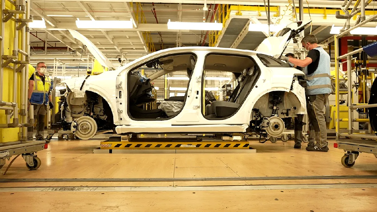 Probleme pentru părintele Dacia: ce anunț trist a făcut Renault