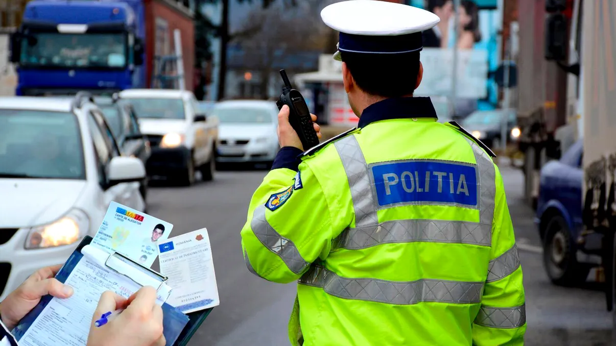 Greşelile aparent banele în trafic pentru care rămâi 120 de zile fără permis. Este total interzis să faci asta la volan