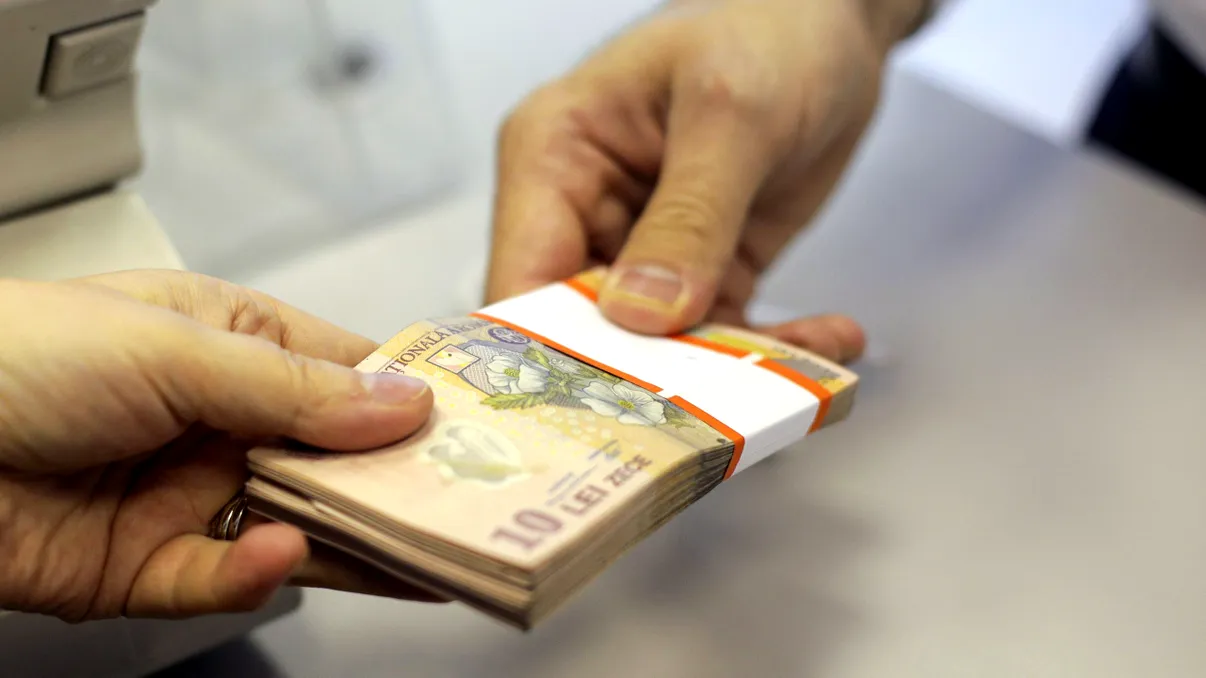 Se dau bani de la stat: cine sunt norocoșii care vor primi fondurile până la Sărbători