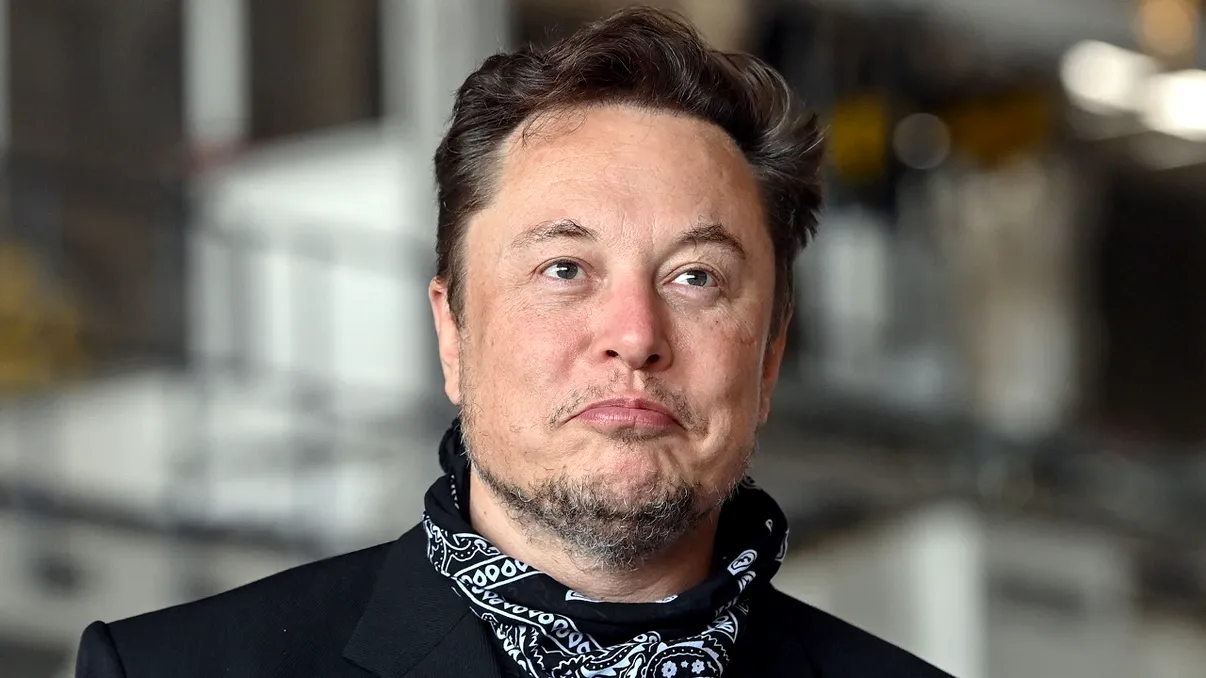 Elon Musk: persoana anului în viziunea Times și The Financial Times