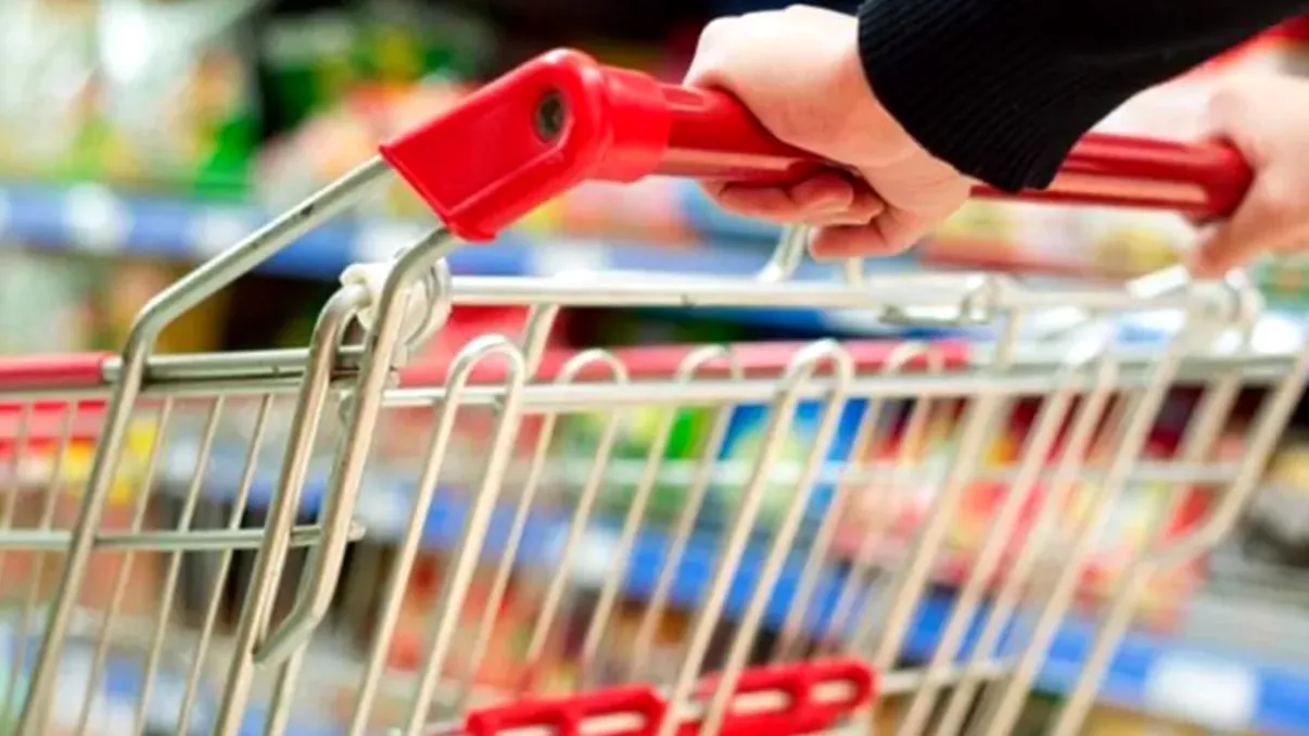 Tu știi ce pui pe masă, de Sărbători? Am ajuns să consumăm numai importuri