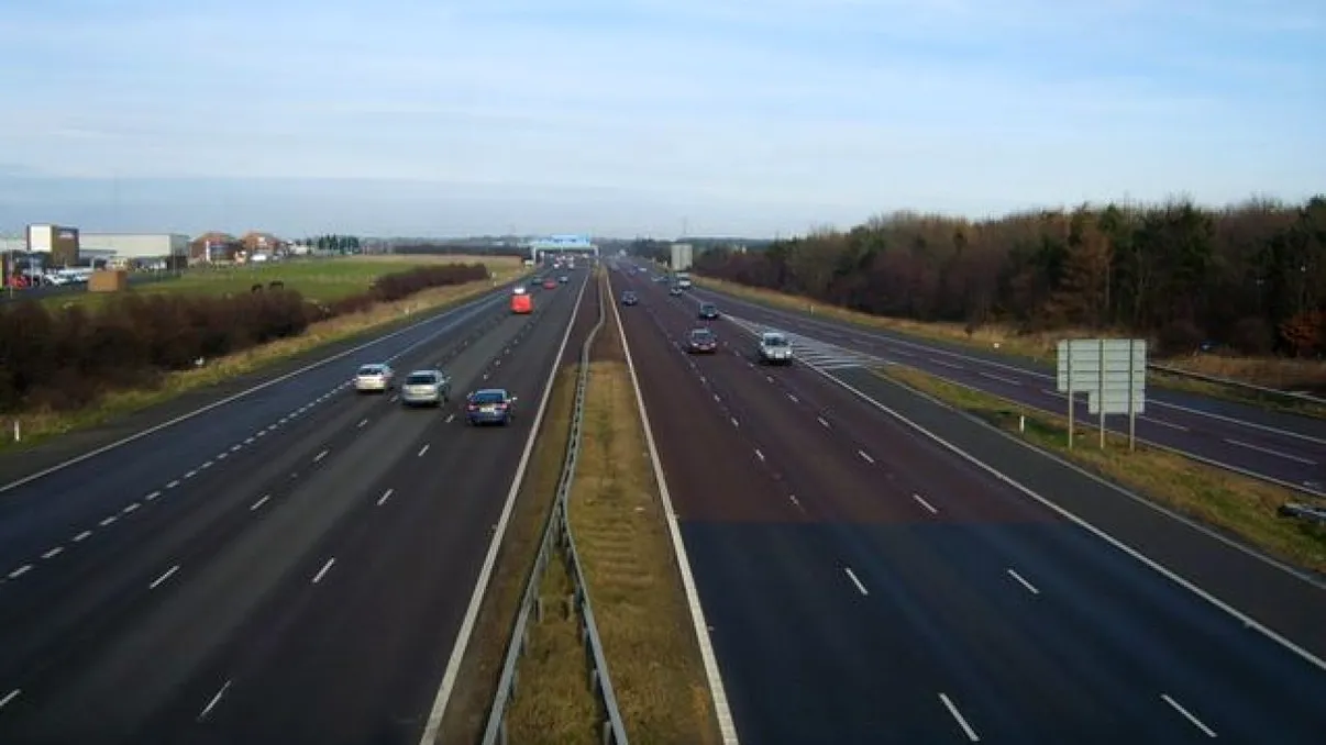 Reguli de circulație pentru șoferii români: când trebuie să mergi sub 30 sau 50 de km/oră - 10 situații