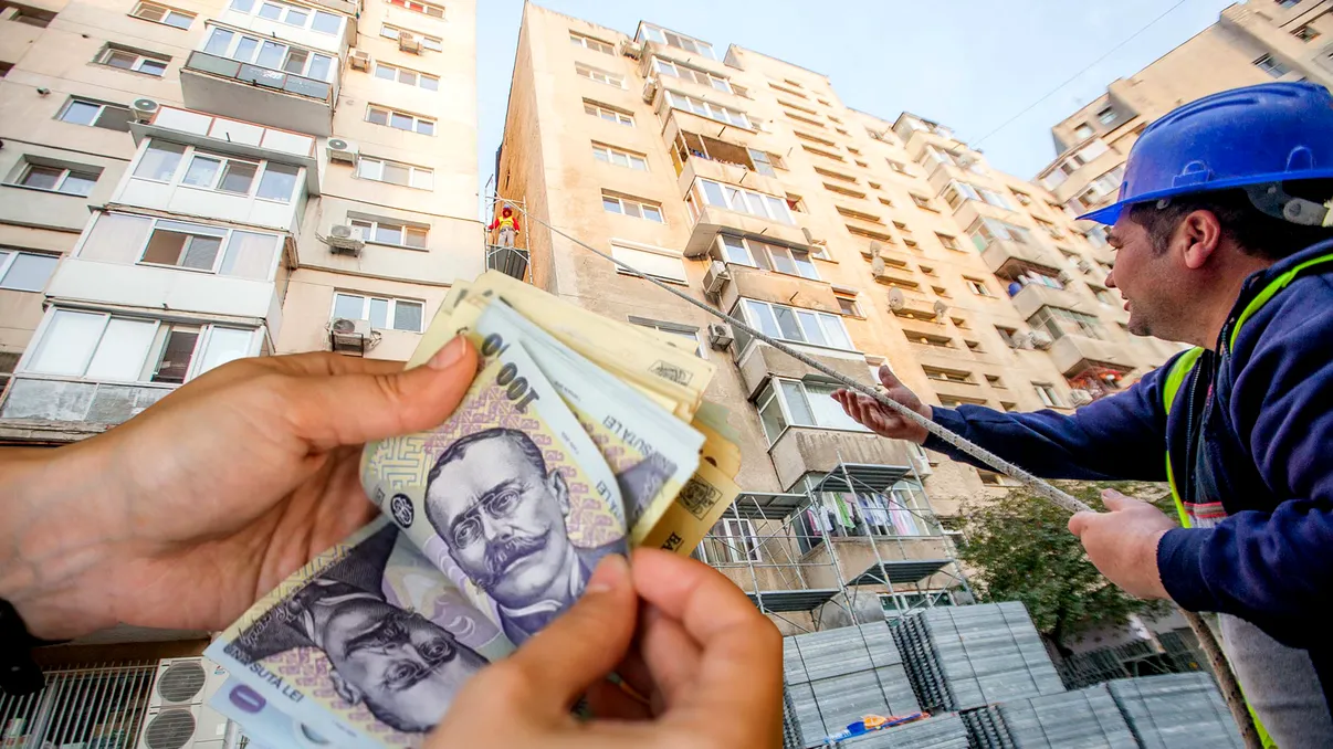 Toți românii care stau la bloc trebuie să știe: se dau bani de la stat pentru renovări și nu numai