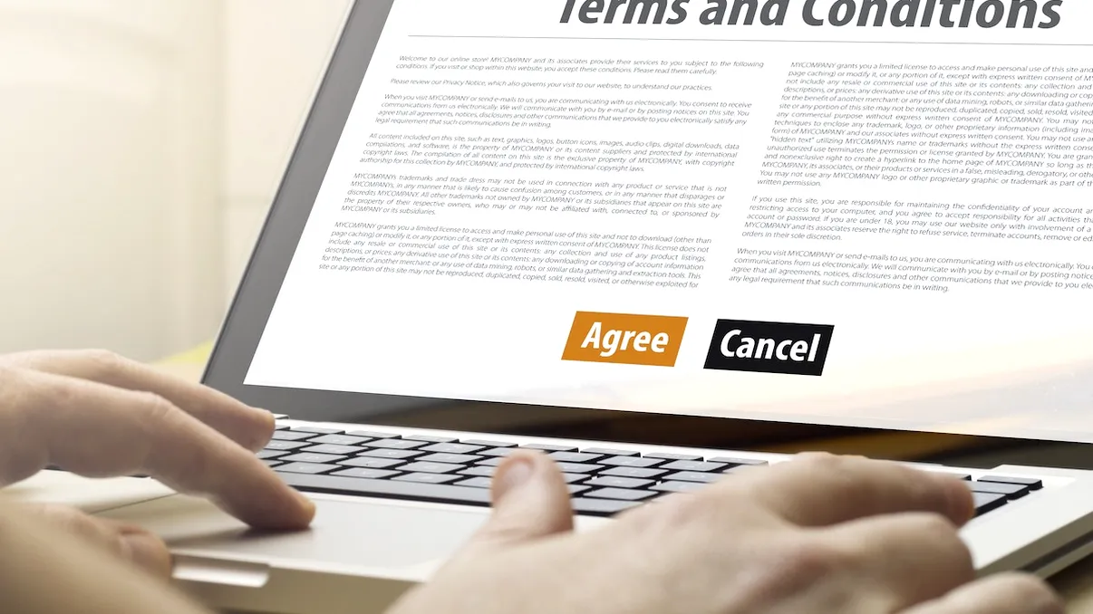 Termenii și condițiile de utilizare, pe limba ta: ce vor oficialii