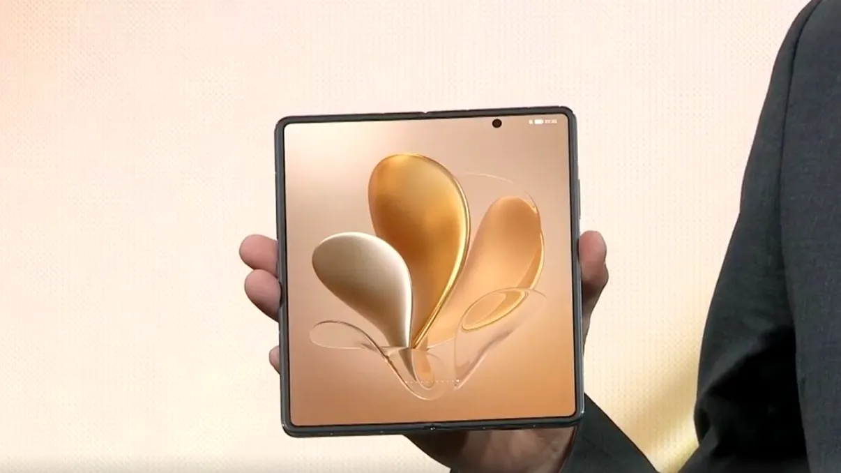 Honor Magic V face concurență Samsung la secțiunea fold: ce aduce nou acest telefon