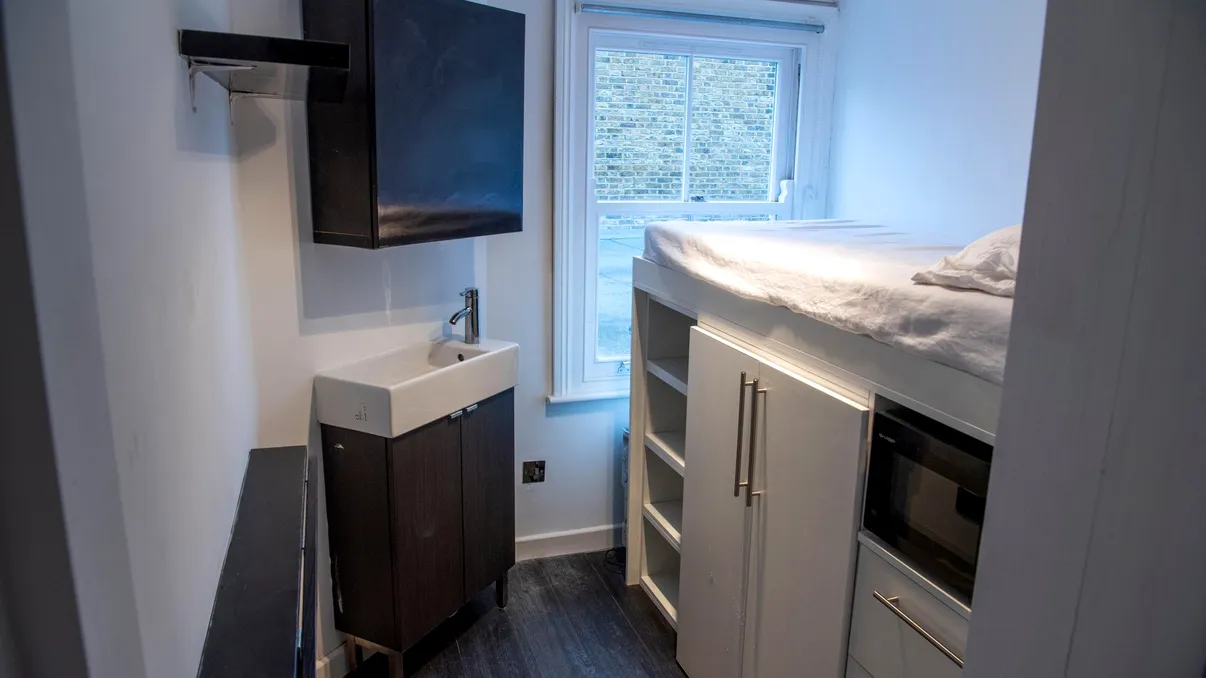 Absurdul bulei imobiliare, într-un ”apartament” de 7 metri pătrați: unde-l găsești și cât costă