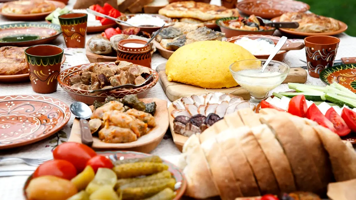 Ce se întâmplă cu alimentele în Uniunea Europeană: vom mai avea ce să punem pe masă?