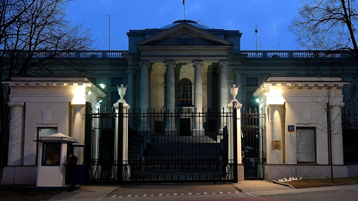 Polonia blochează conturile ambasadei ruse la Varșovia. Acuzații de finanțare a activității teroriste