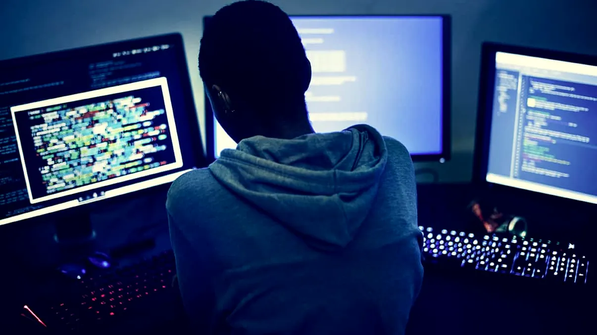 S-au deschis înscrierile pentru CoolHack2, hackathonul destinat programatorilor juniori: ce premii sunt puse în joc