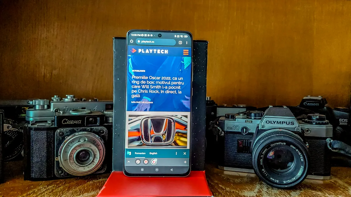 REVIEW Xiaomi 12, noul vârf de lance al gigantului chinez. Un telefon cu un design exterior plăcut și cu o cameră foto bună, pe timp de noapte