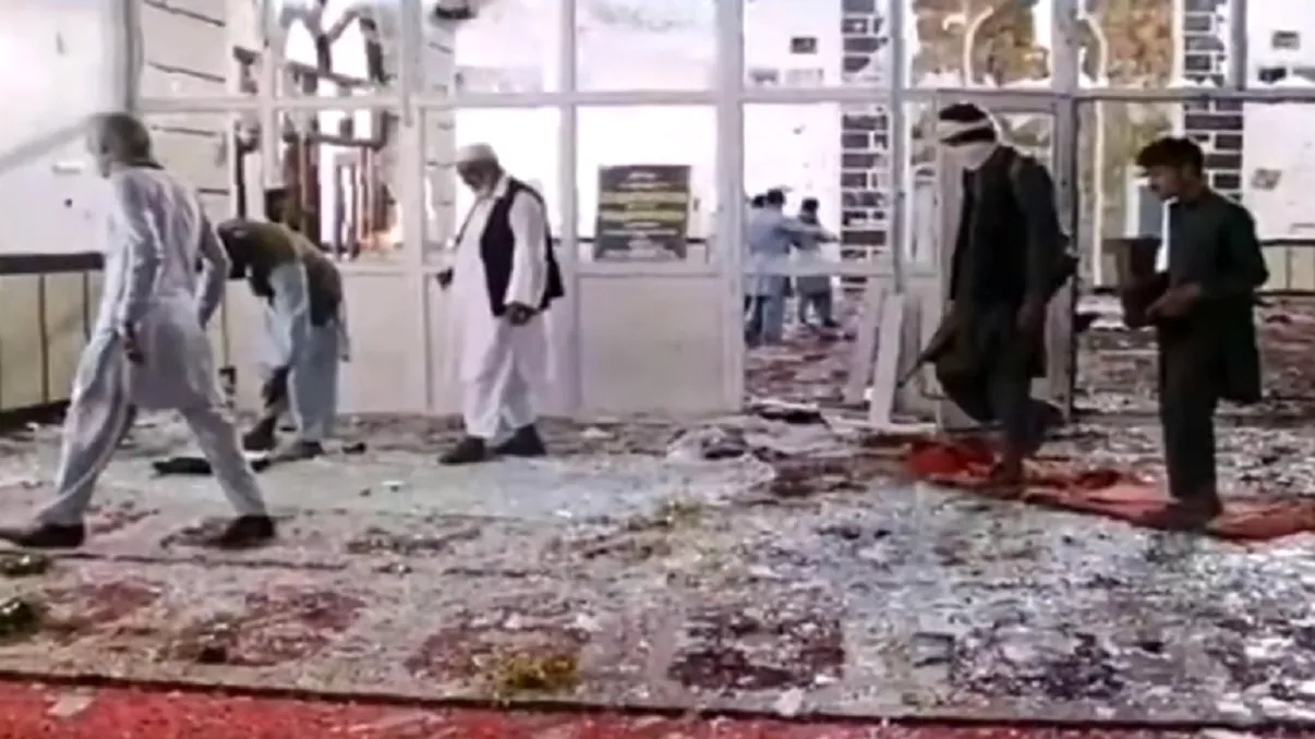 Patru explozii puternice în Afganistan. Sunt zeci de morți și răniți