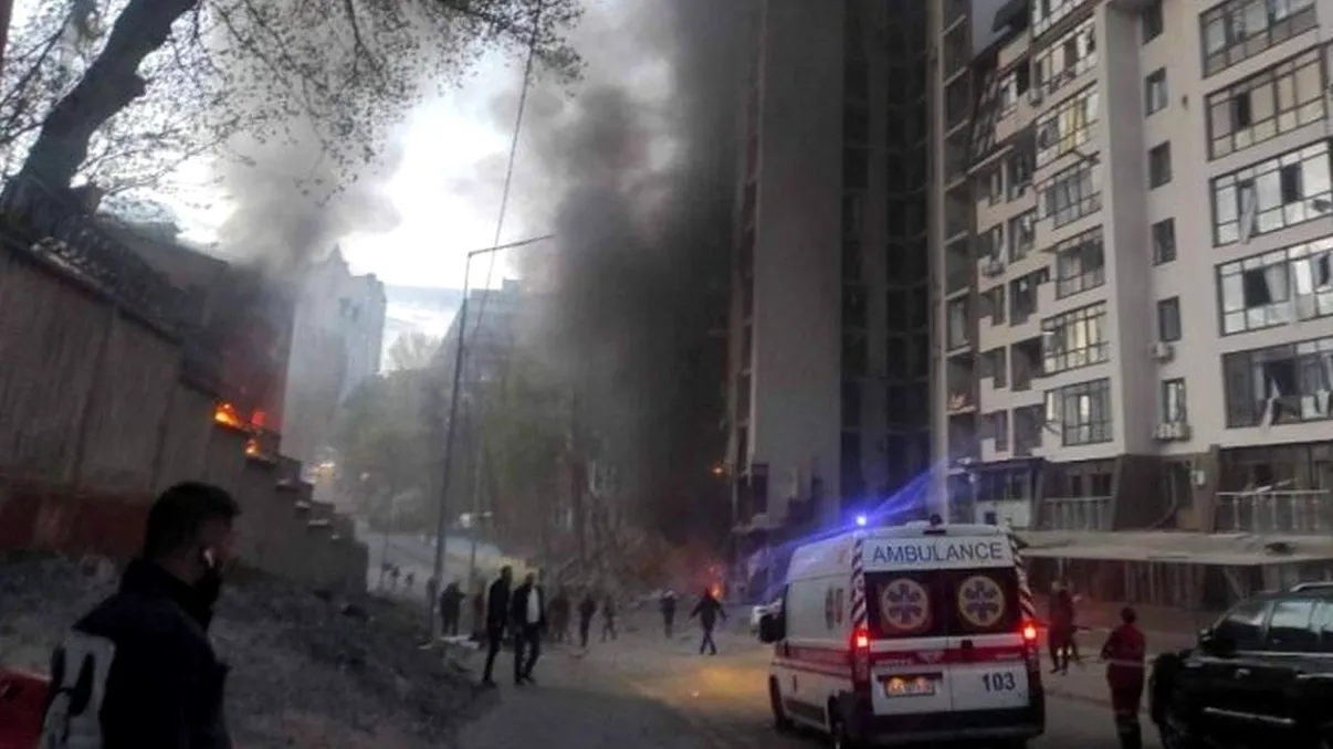 Rusia explică „operațiunea” din Kiev. Rachetele au lovit în timpul vizitei secretarului general ONU