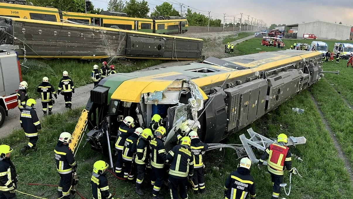 Accident feroviar grav lângă Viena. Un tren plin cu pasageri a deraiat, provocând mai mulți răniți
