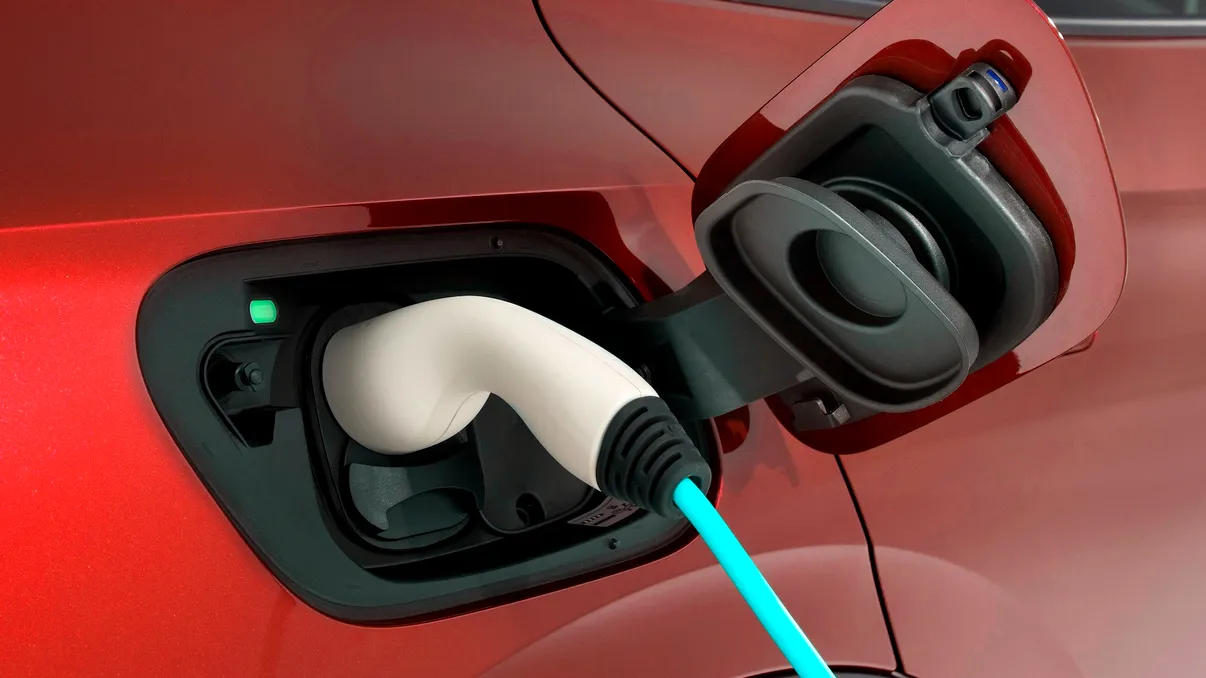 Mașina electrică de la Brașov care vrea să facă valuri în industrie: cum arată autoutilitara românească