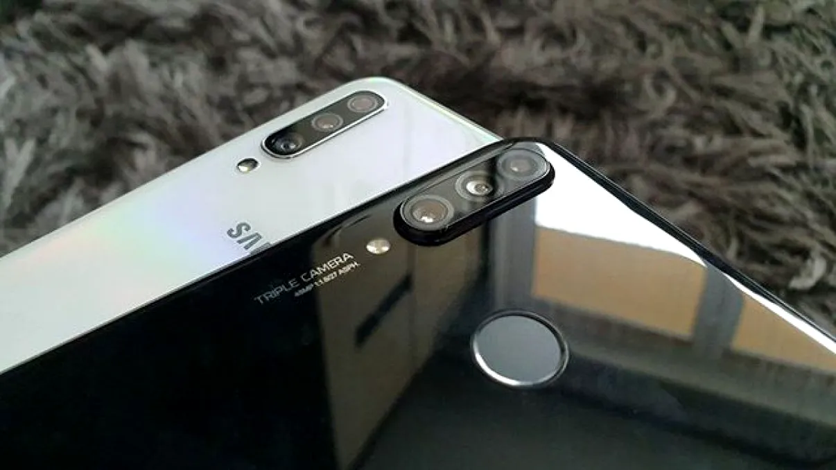Ce telefoane folosesc europenii: top 5 cele mai vândute smartphone-uri, în funcție de producător