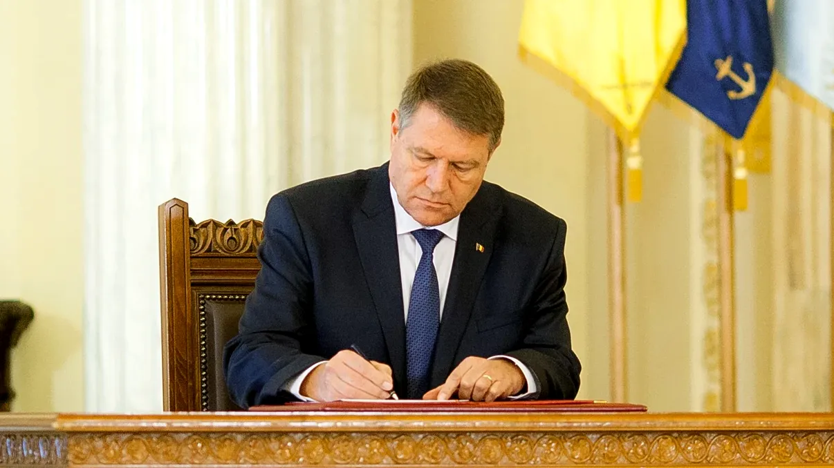 Cine sunt noii ambasadori ai României în Ucraina și Republica Moldova. Klaus Iohannis a semnat decretele