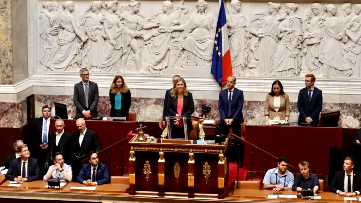 Parlamentul Franței alege o femeie ca președinte, pentru prima oară în istoria țării