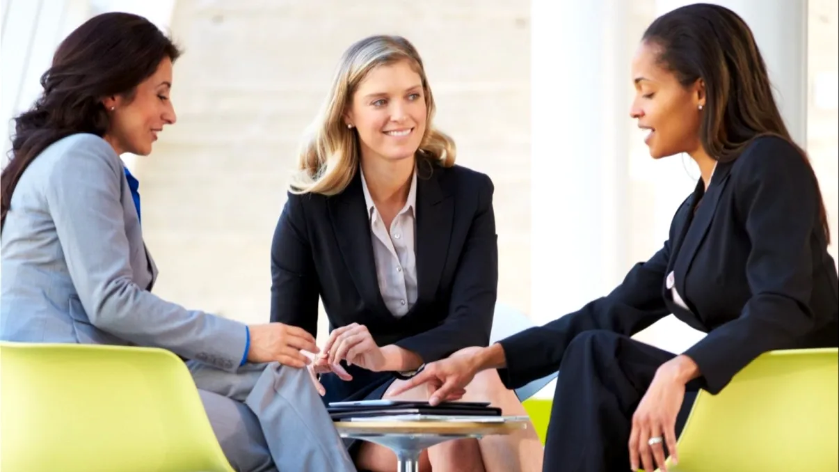 Ce e așa-zisa cotă de gen pe care o introduce UE: ce înseamnă noua lege pentru femeile de carieră