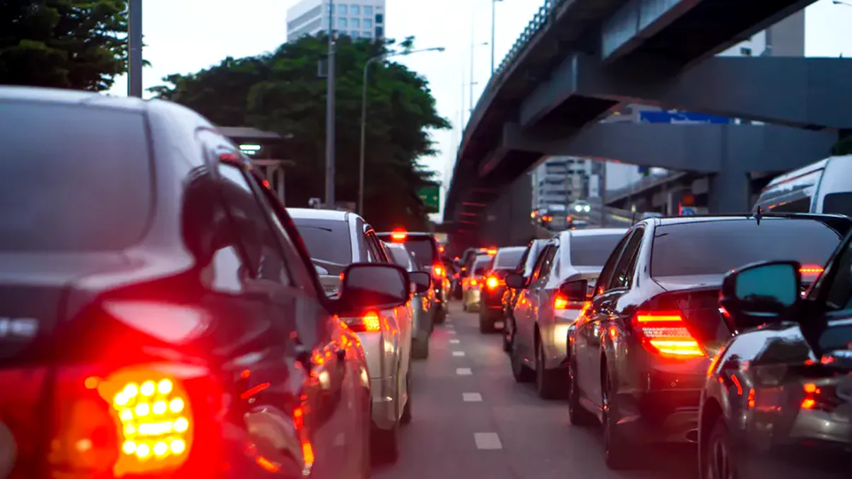 Noua taxă de poluare, în București: peste 1000 de euro pentru mașinile vechi sau din provincie