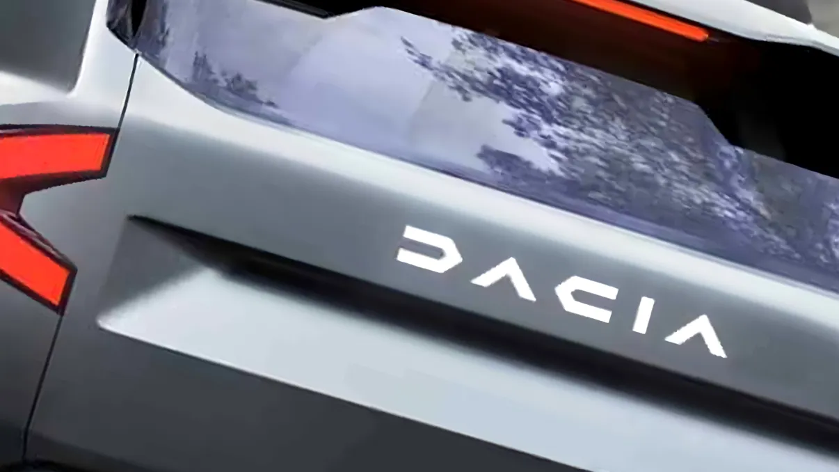 Dacia Duster, la a treia generație: noul bolid de la Mioveni, în teste. Ce motorizări are, cât poți s-o cumperi