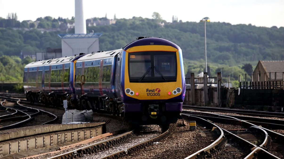 Încă o consecință ciudată a furtunilor solare. Ce se întâmplă cu orarul trenurilor, explicația cercetătorilor: cât de gravă ar putea deveni situația