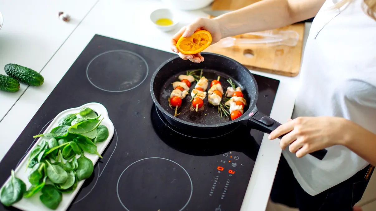 Ingredientul folosit de toate gospodinele care îți scurtează viața, chiar dacă e delicios