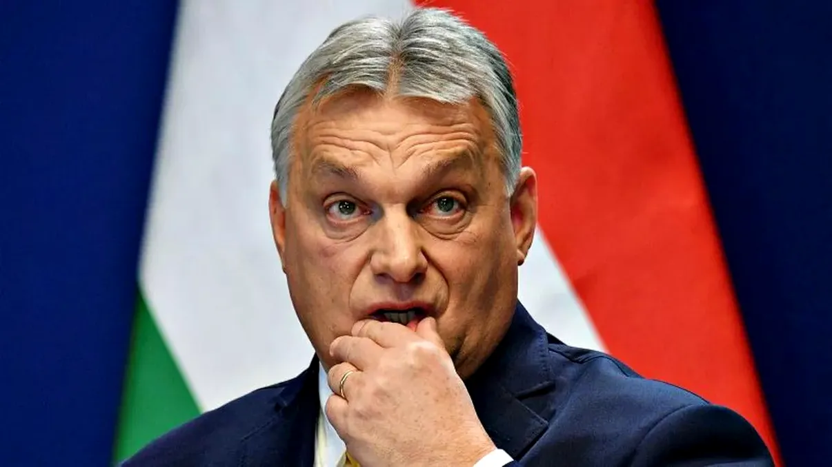 Moment stânjenitor. Viktor Orban a vrut să îi sărute mâna Maiei Sandu. Președinta Moldovei a refuzat VIDEO