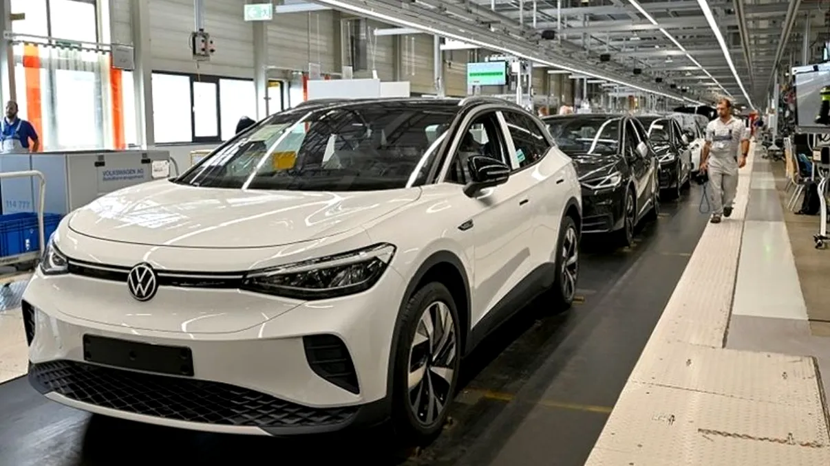 Industria auto europeană nu are motive de bucurie: ce arată datele despre viitorul apropiat