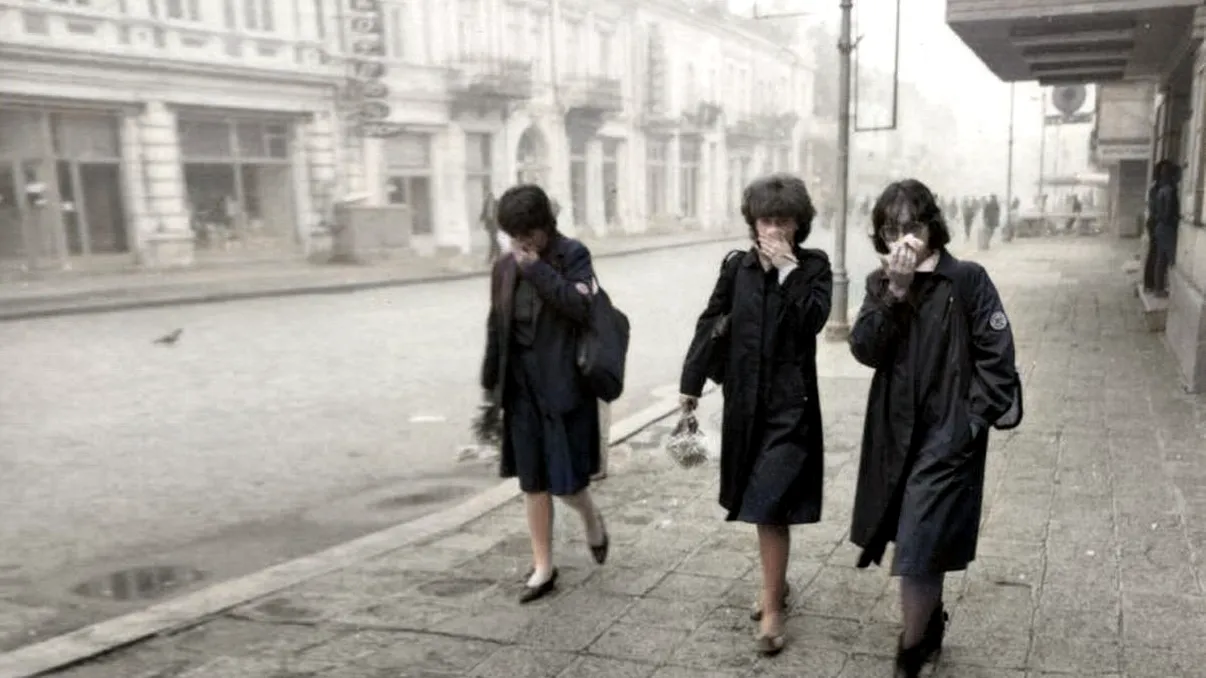 Secretele „orașelor toxice” din România. Cum ne-a îngropat comunismul în fabrici și uzine, noxe de uraniu și negru de fum