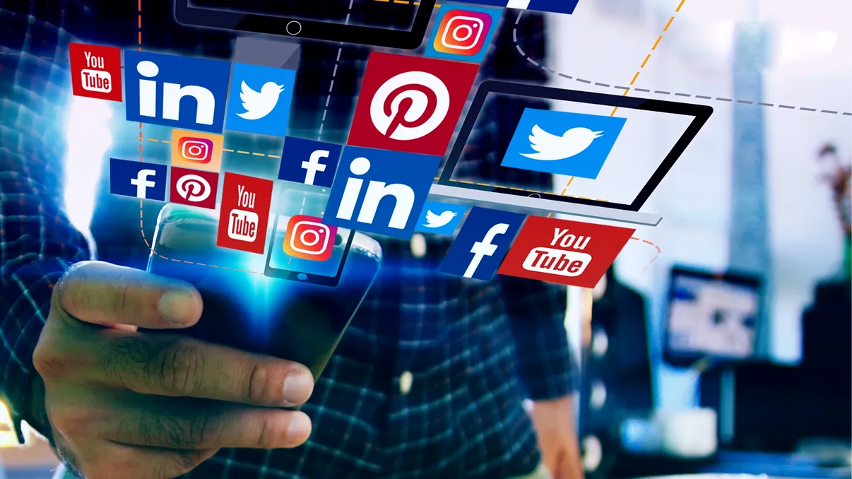 Facebook, Instagram și TikTok în România: câți români folosesc rețelele de socializare