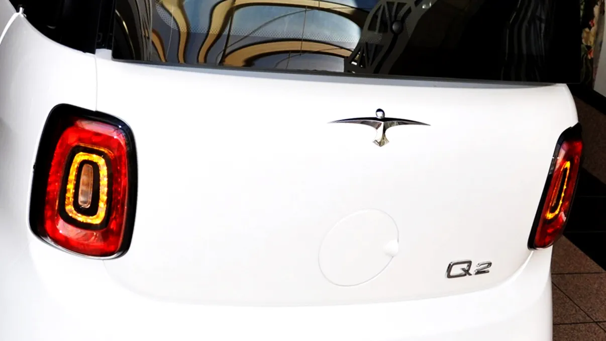 Noua chinezărie vândută ca ”Made in România”: mașina electrică mai ieftină decât Dacia Spring și mai ușor de parcat oriunde