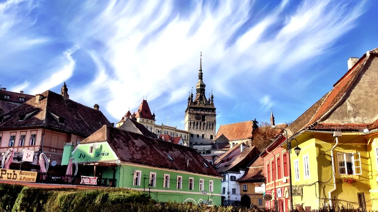 Cele mai bune orașe din România în care să-ți trăiești viața: cum stau București, Cluj, Oradea și altele