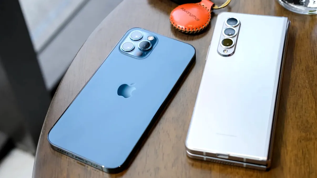 Ce se întâmplă cu smartphone-urile premium: cum 