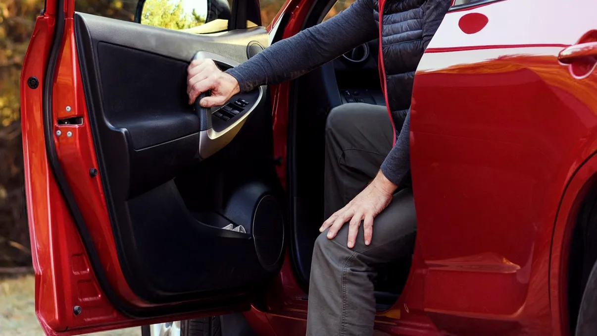 Butonul secret din fiecare mașină de care nu știai: toți șoferii trebuie să afle de el, poate salva vieți