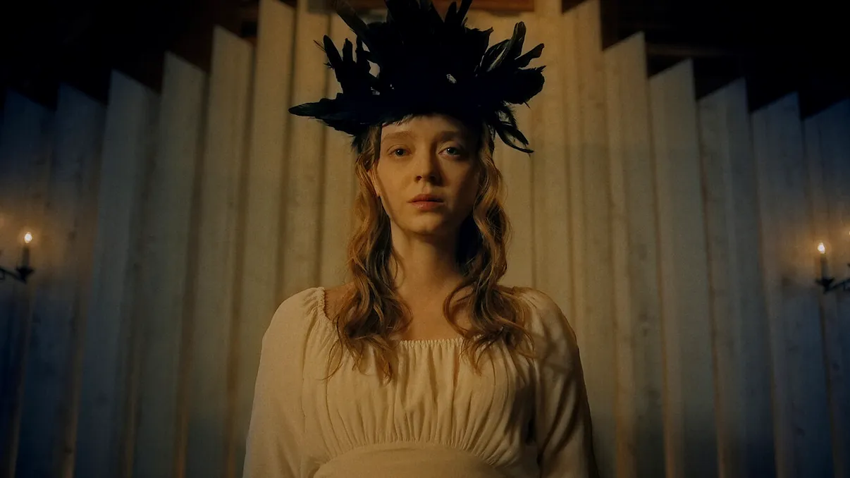 REVIEW Devil in Ohio - miniseria Netflix care îți arată că adevărații demoni sunt tot oamenii