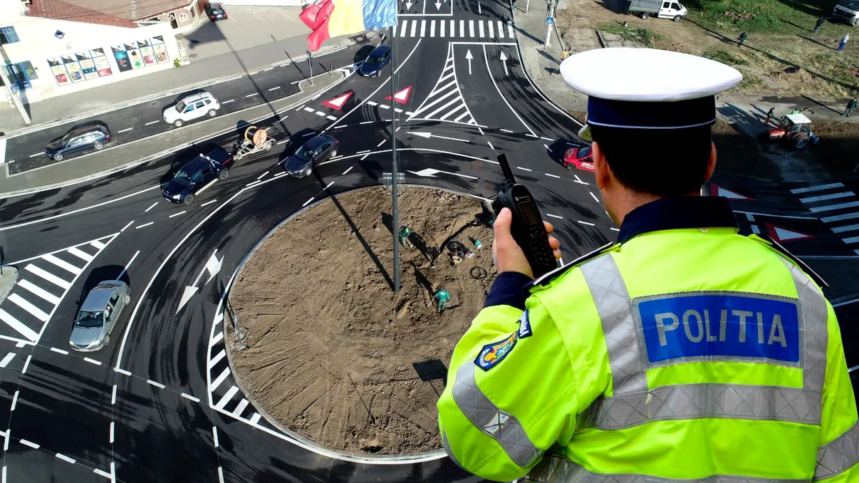 Schimbare în codul rutier pentru toți șoferii din România. Cum vei conduce de acum încolo în sensul giratoriu