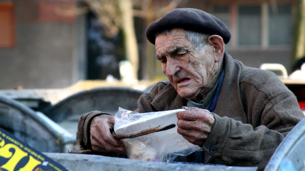 Lovitura importantă pentru românii cu pensii sub 2000 de lei, acum s-a aflat: majorarea anunțată, doar pentru unii pensionari