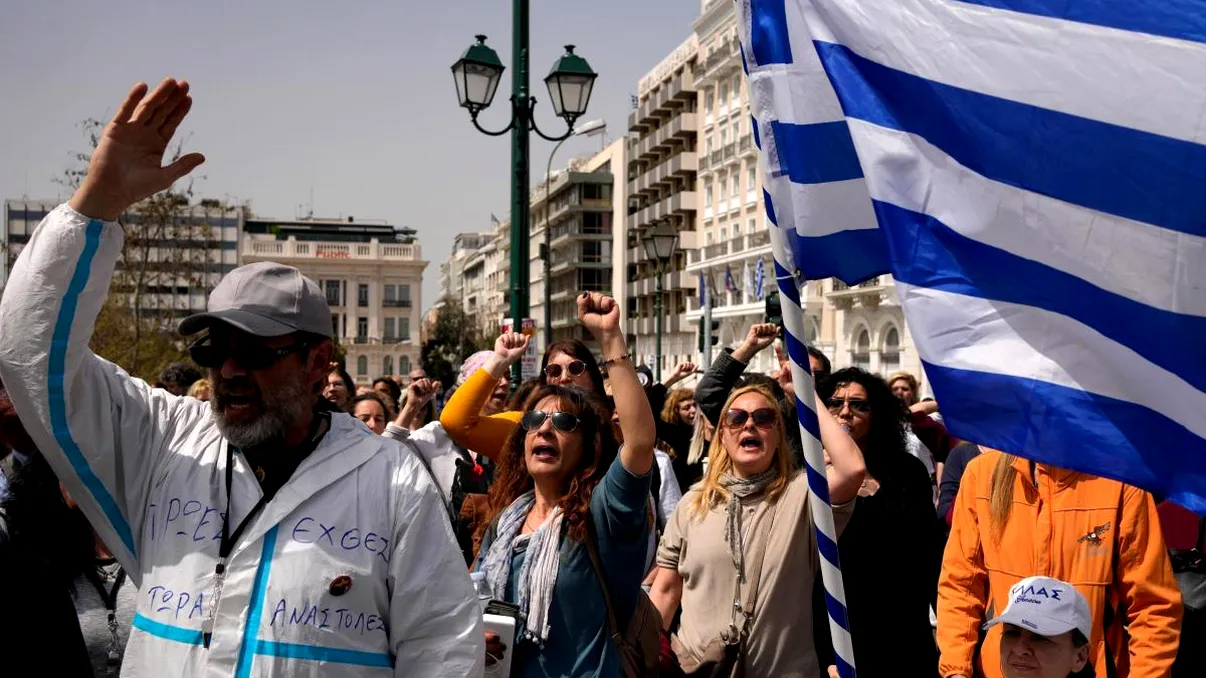 Grecii ies în stradă din cauza inflației. Grevă națională timp de 24 de ore