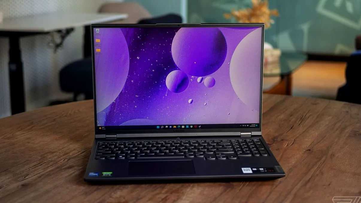 Lenovo Legion 5 Pro - un laptop bun pentru școala și serviciu