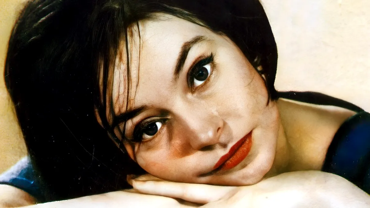 I-a plăcut să fie iubită, iar bărbatul pe care l-a iubit a murit, mult prea devreme, de cancer: Marina Voica, un spirit mereu tânăr, dar nu ocolit de probleme